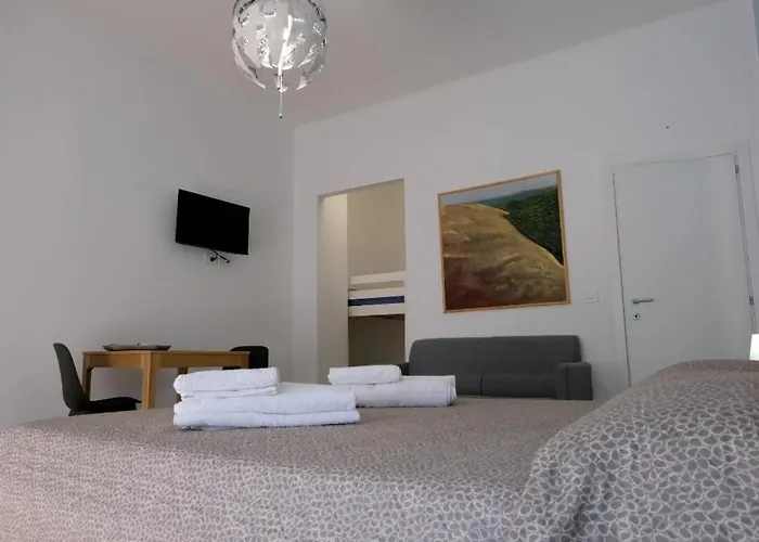 Gazde/Camere de închiriat Sole & Luna *