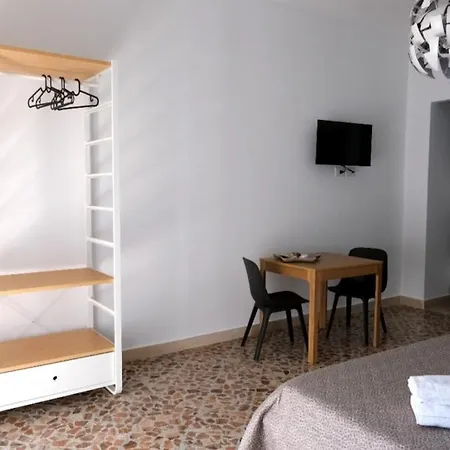 Sole & Luna Homestay Bari